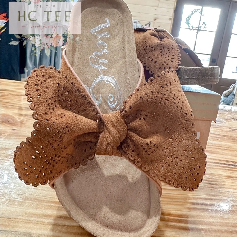 Gypsy Jazz Camel Bow Sandals